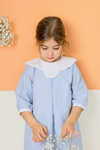 Vestido rayas azul cuello flor
